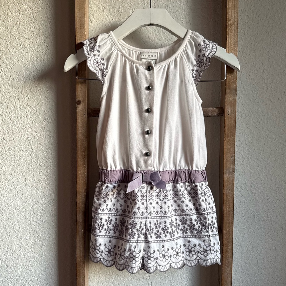 Max Studio Baby Lavender & White Scalloped Hem Romper sz: 2T